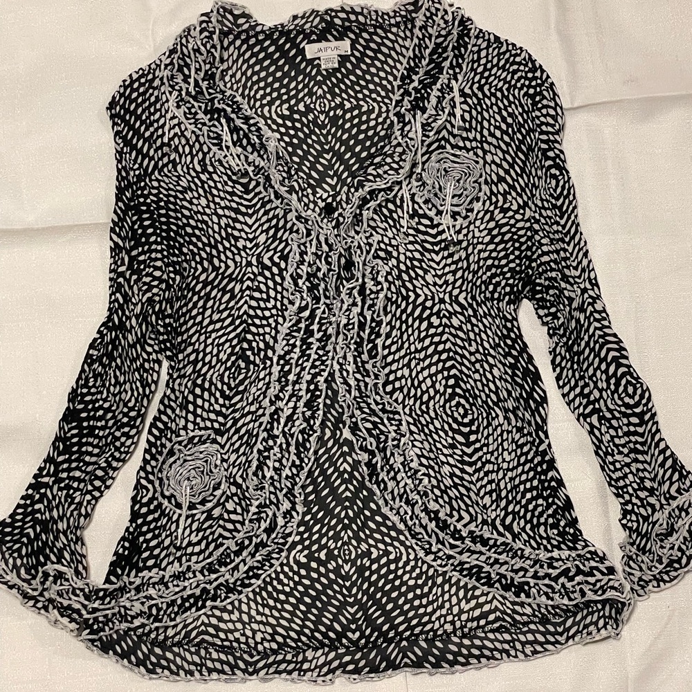 Cutest Top EVER! Unique!!! Black White BEADS RUFFLES